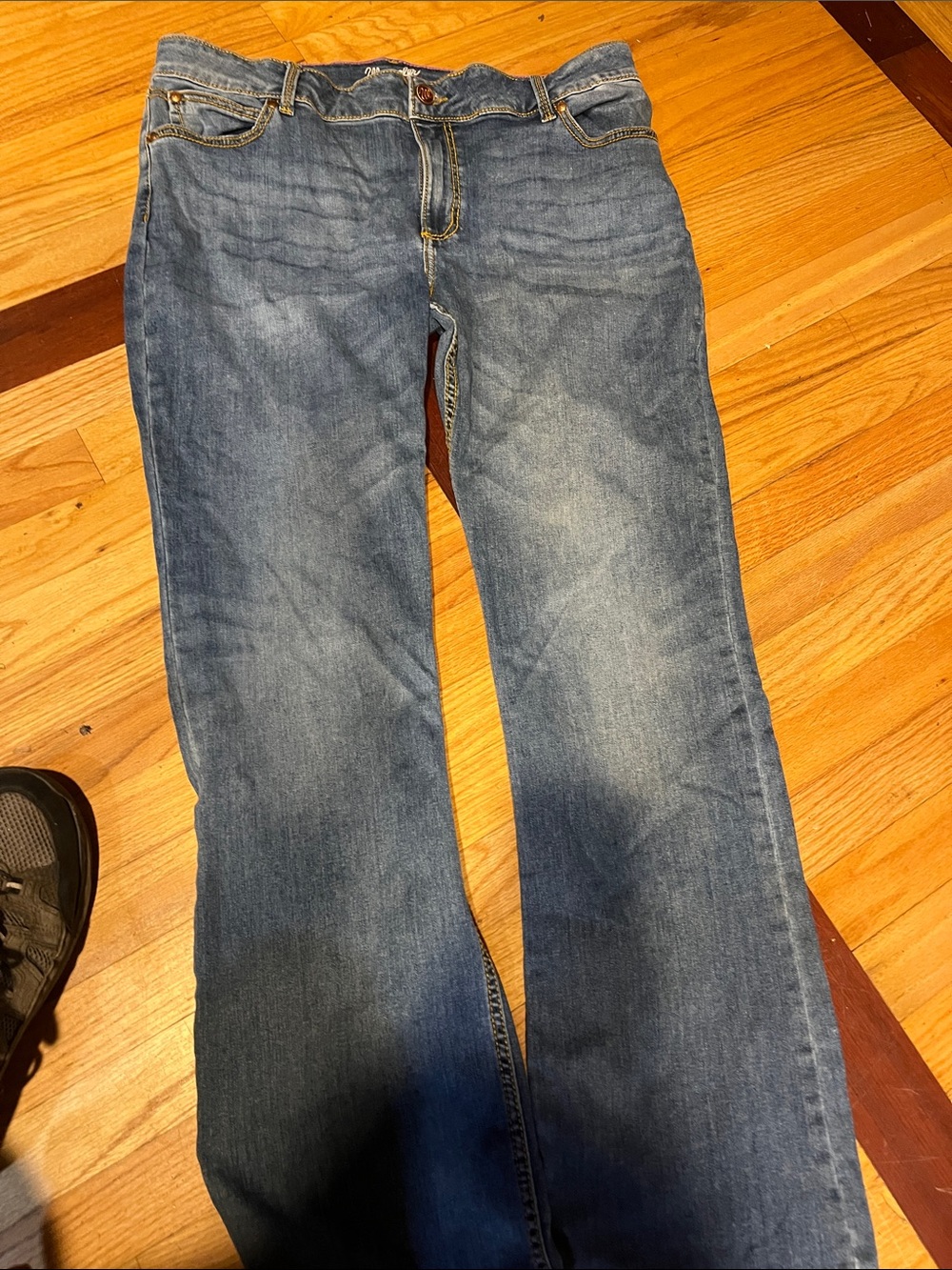 Wrangler Women’s Flare Jeans - Medium Blue Wash